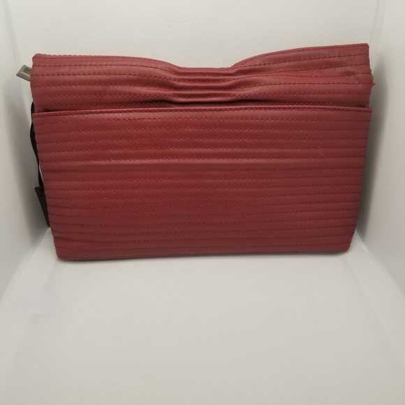 Berry Clutch - Picture 3 of 3